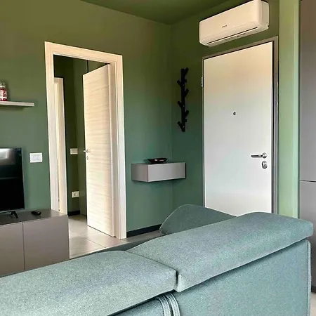 Appartement Design With Parking And View From The Balcony 2 Klm Station To 5 Terre And Walking Distance To The Waterfront La Spezia