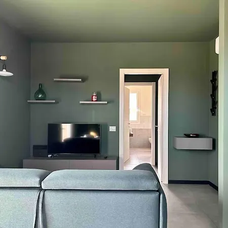 Appartement Design With Parking And View From The Balcony 2 Klm Station To 5 Terre And Walking Distance To The Waterfront