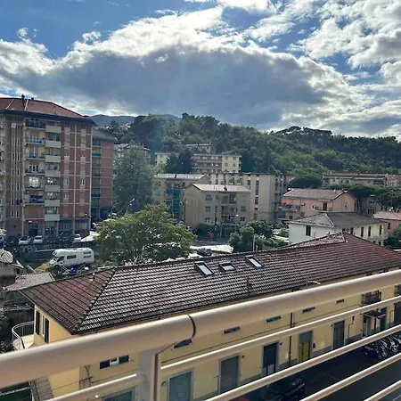 Design With Parking And View From The Balcony 2 Klm Station To 5 Terre And Walking Distance To The Waterfront Appartement *