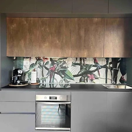 Design With Parking And View From The Balcony 2 Klm Station To 5 Terre And Walking Distance To The Waterfront Lejlighed *