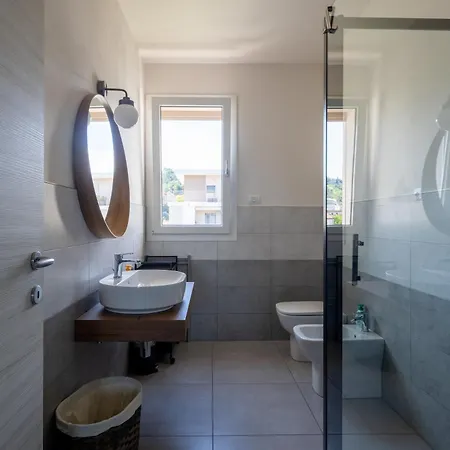 Lejlighed Design With Parking And View From The Balcony 2 Klm Station To 5 Terre And Walking Distance To The Waterfront *